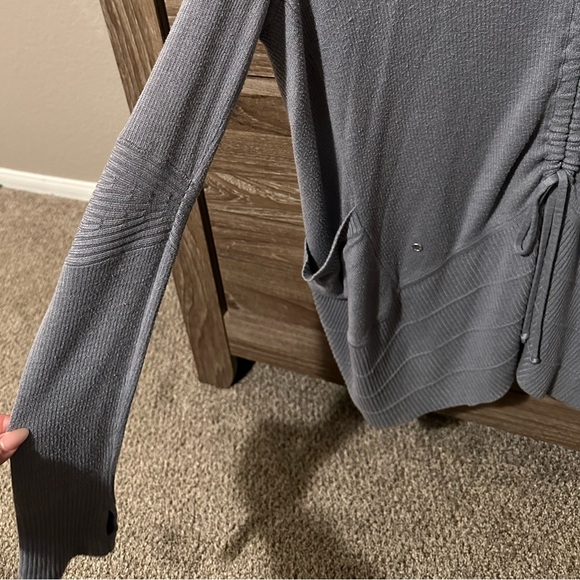 Lululemon Transformational Wrap - Picture 6 of 13